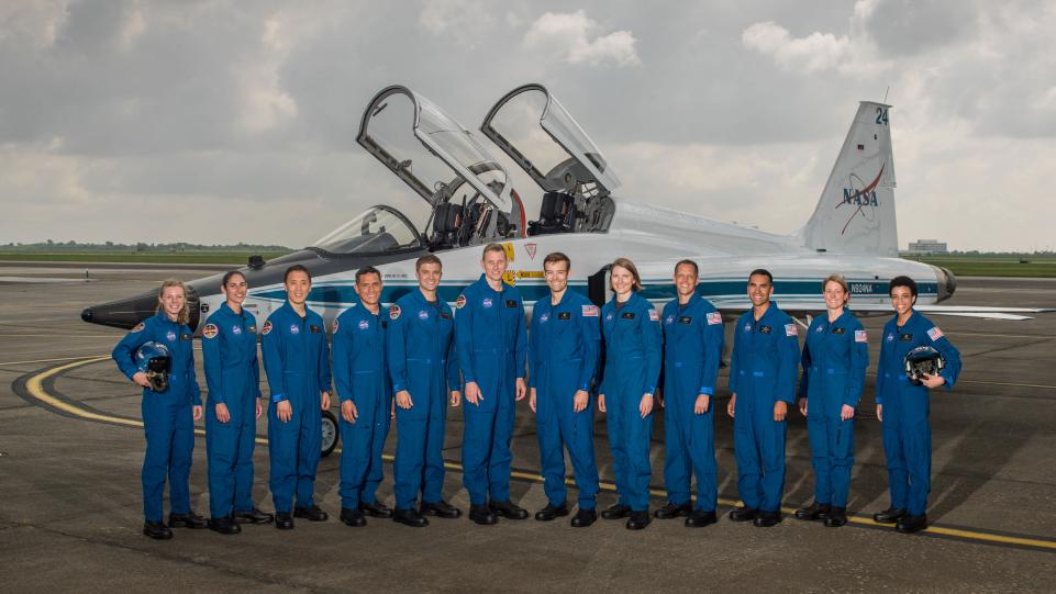 nasa mars astronauts