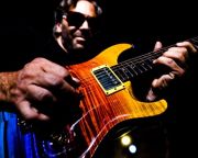 Al Di Meola ad koncertet márciusban a pécsi Kodály Központban